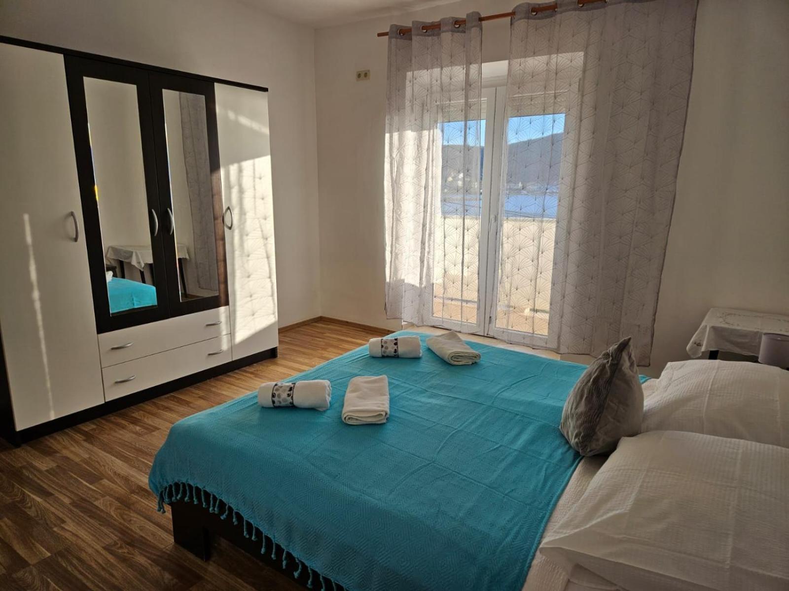 Pljesa Apartments Supetarska Draga Eksteriør billede