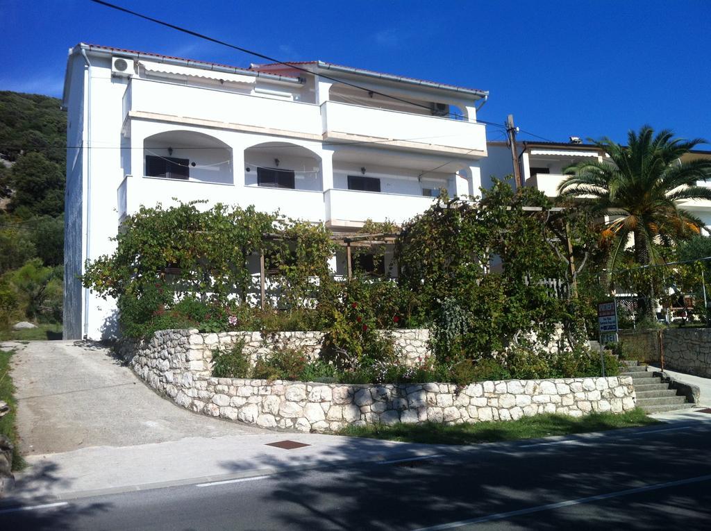 Pljesa Apartments Supetarska Draga Eksteriør billede